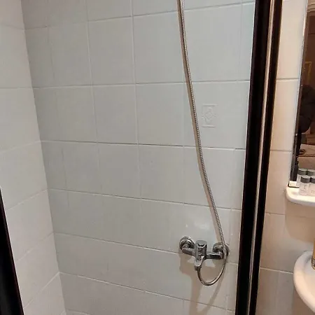 Hotel Paris Cafe Restaurant