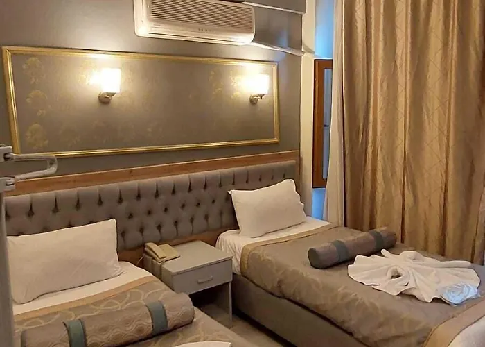 Hotell Paris Cafe Restaurant *