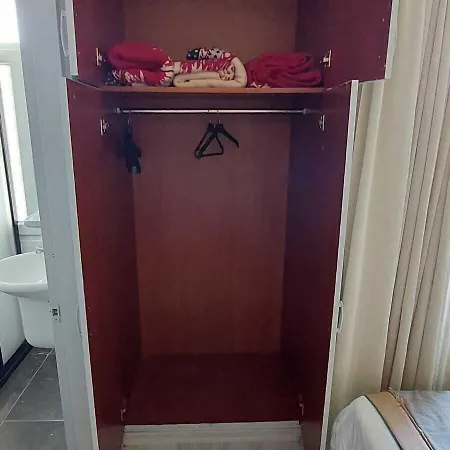 호텔 Paris Cafe Restaurant 이스탄불