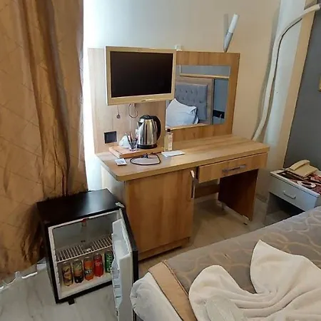 Paris Cafe Restaurant