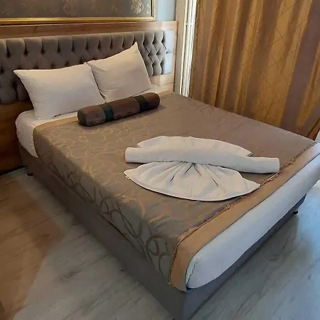 Paris Cafe Restaurant Otel İstanbul