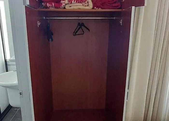 호텔 Paris Cafe Restaurant 이스탄불