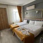Paris Cafe Restaurant Hotel Istambul